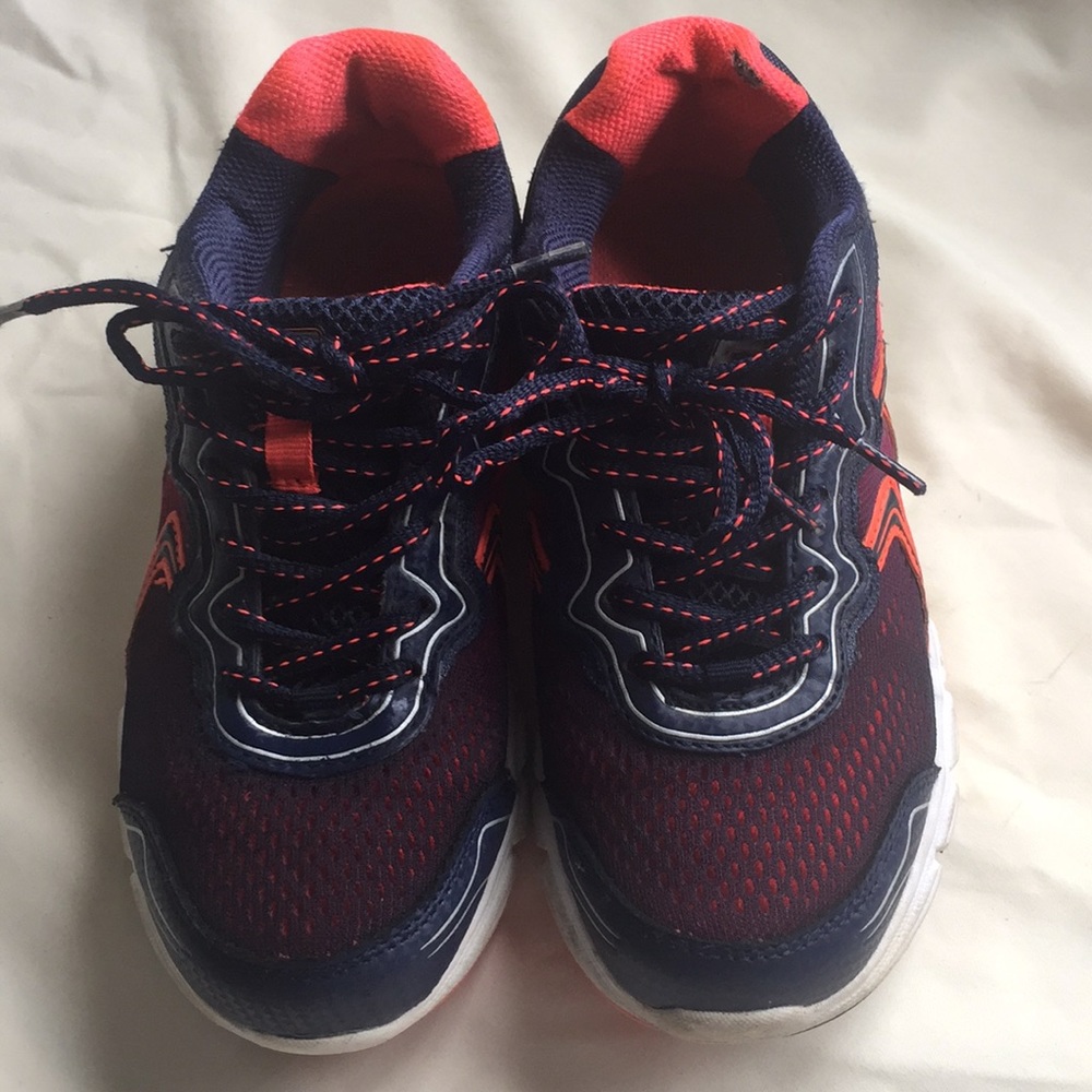 Fila tennis shoes